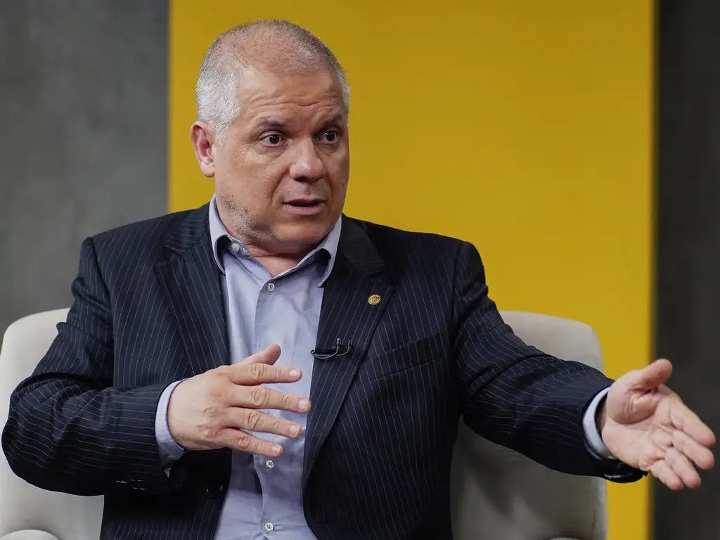 Parlamentares reagem à prisão de ex-presidente do INSS em operação da PF