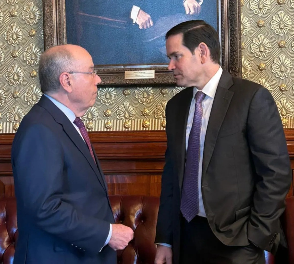 Brasil aguarda resposta dos EUA e pretende fechar acordo provisório sobre tarifaço ainda em novembro