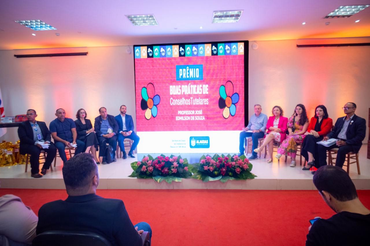 Teca Nelma reforça importância dos Conselhos Tutelares durante entrega do Prêmio José Edmilson de Souza