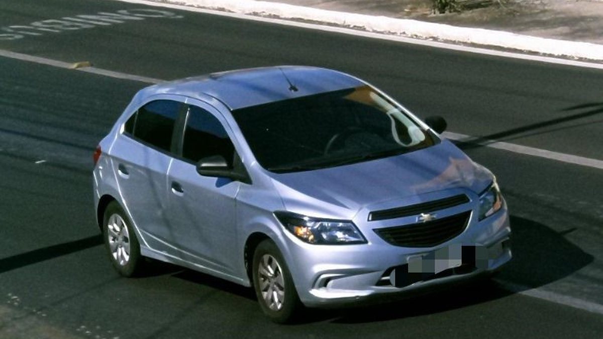 Carro alugado há 4 anos em Maceió é apreendido no Piauí; homem é detido