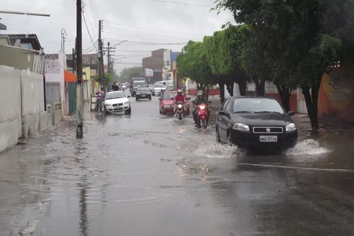 Inmet emite alerta de chuvas intensas para Maceió e outras 83 cidades de Alagoas