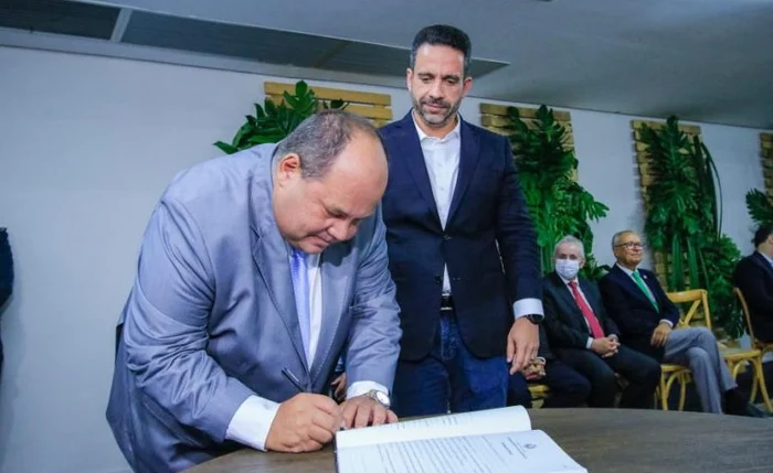 Secretário de Saúde do governo Paulo Dantas é levado para prestar esclarecimentos em operação da PF