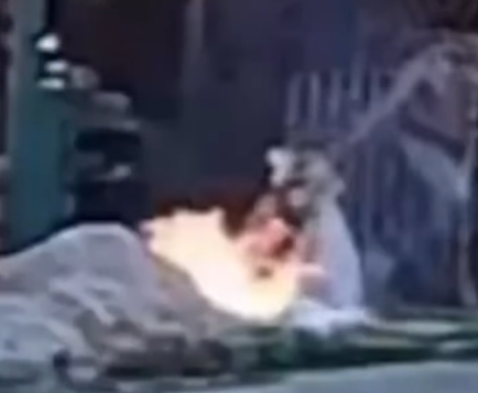 Homem põe fogo em ex-esposa e filha de 11 anos; mulher tinha medida protetiva contra o agressor