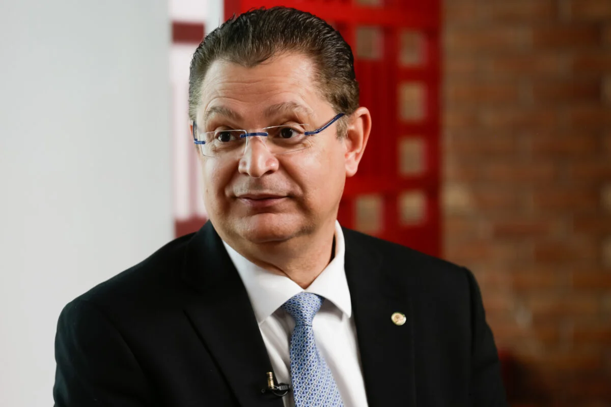 Líder do PL provoca Centrão após anúncio da pré-candidatura de Flávio Bolsonaro