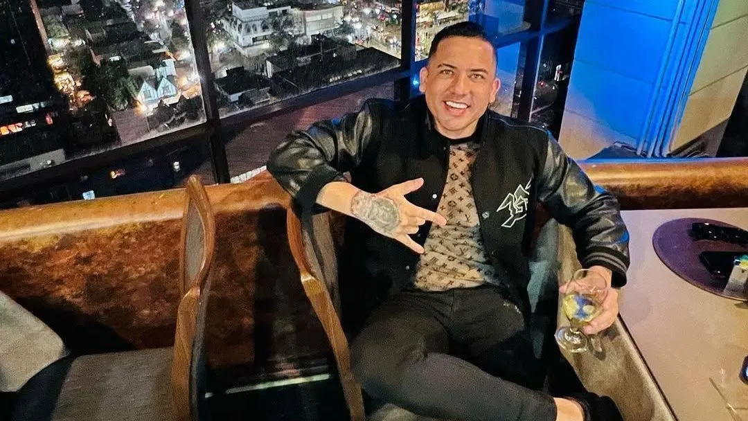 Quem é Kel Ferreti ? influenciador acumula condenação, investigações e nova prisão após descumprir medidas cautelares