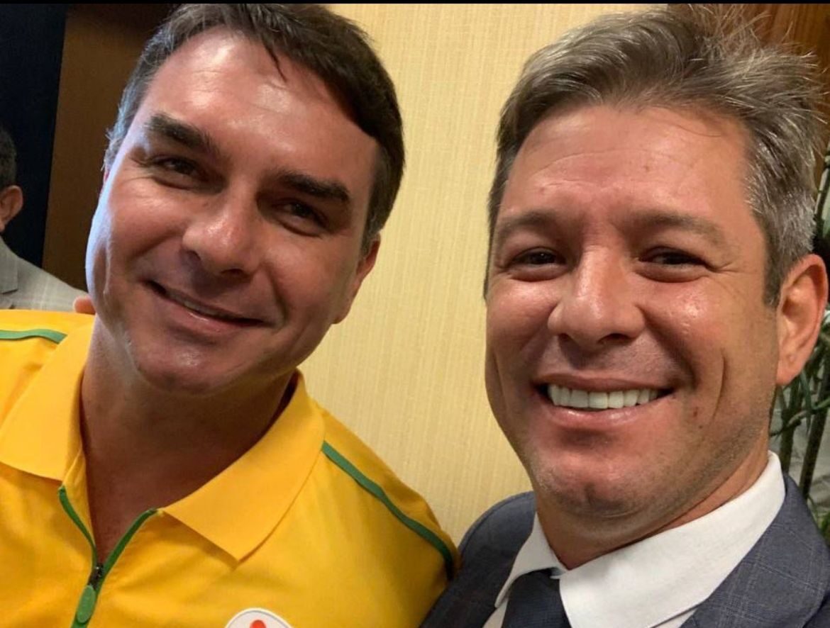Cabo Bebeto declara apoio a Flávio Bolsonaro para disputa presidencial de 2026