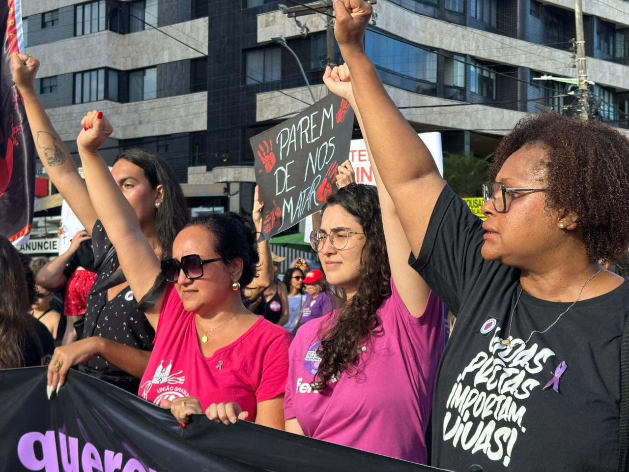 Teca Nelma participa de ato nacional contra feminicídios e exalta força da mulher alagoana na luta por justiça