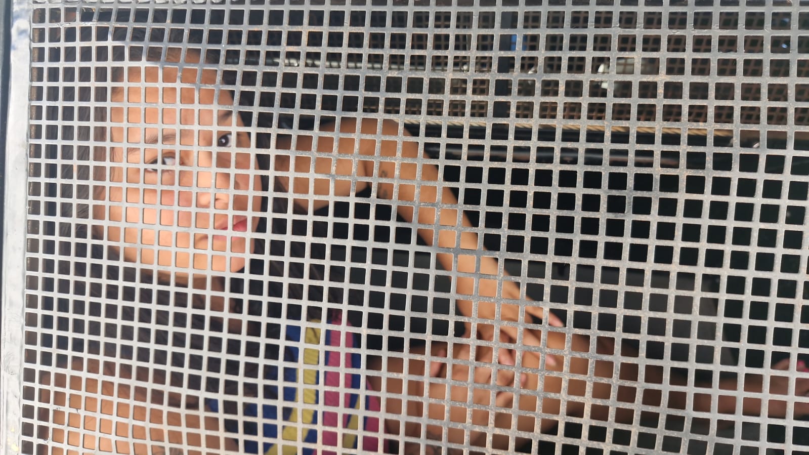 Mulher envolvida em tortura e morte de casal é presa ao tentar se esconder na casa da avó