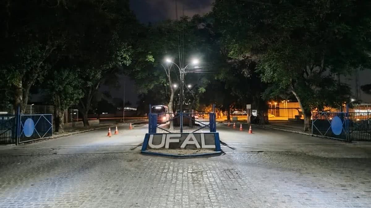 Após corte de quase R$500 milhões na Educação, funcionamento da UFAL é ameaçado; entenda