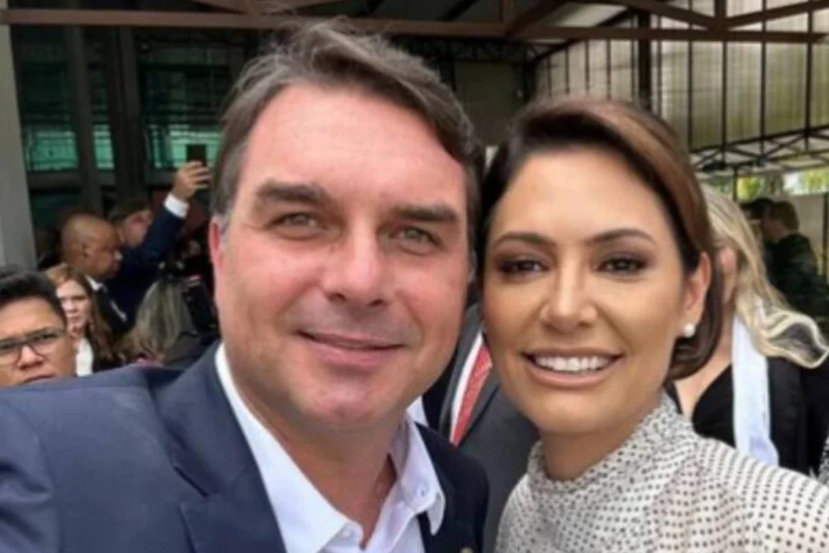8% acham que Bolsonaro deveria apoiar Flávio, 22% Michelle e 20% Tarcísio