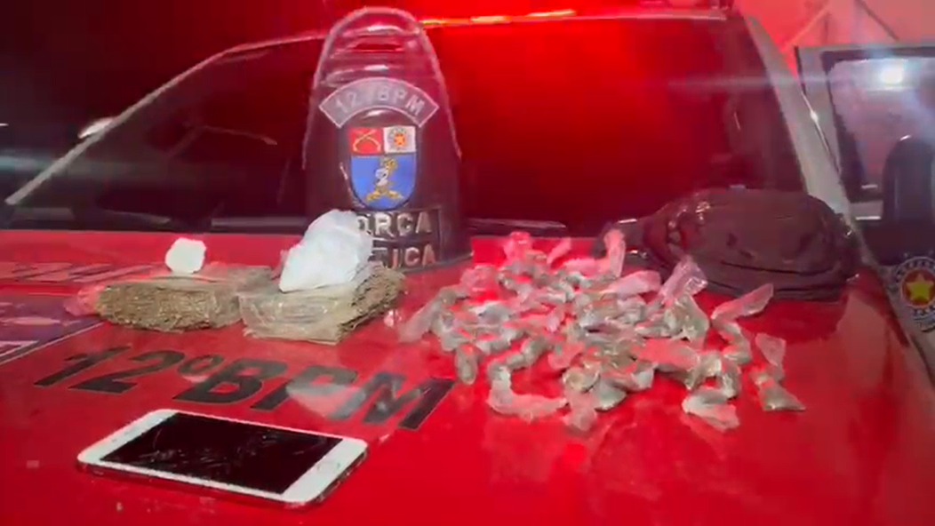Força Tática do 12º BPM prende três suspeitos por tráfico de drogas no Conjunto Maceió 1