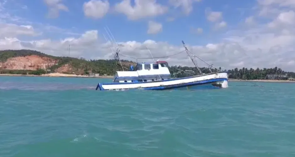 Marinha apura denúncia de naufrágio de embarcação pesqueira em Japaratinga