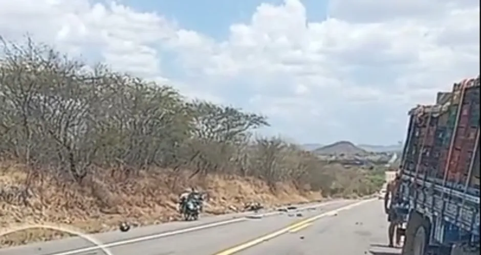 Motociclista morre após colisão com caminhão em trecho da barragem de Estrela de Alagoas