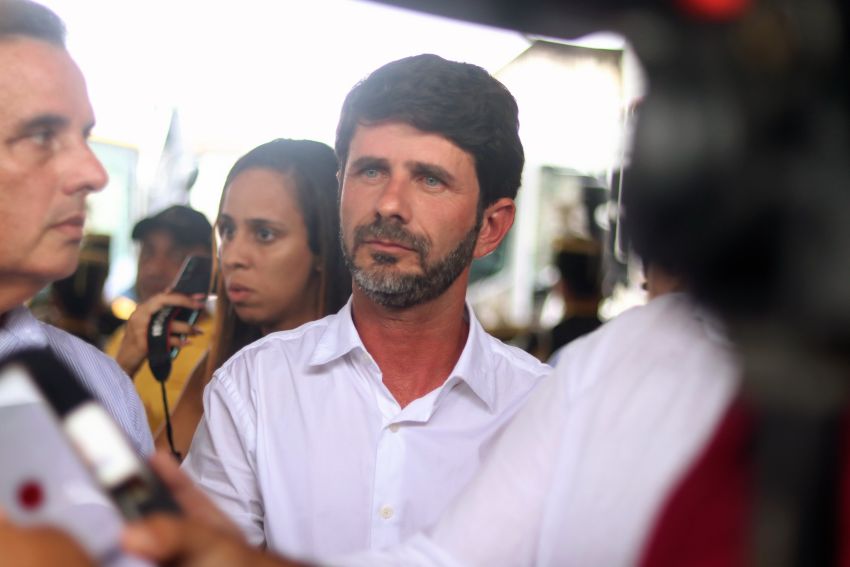 Prefeito Júnior Menezes anuncia Yasmin Sensação na Festa de Santa Maria Madalena 2026