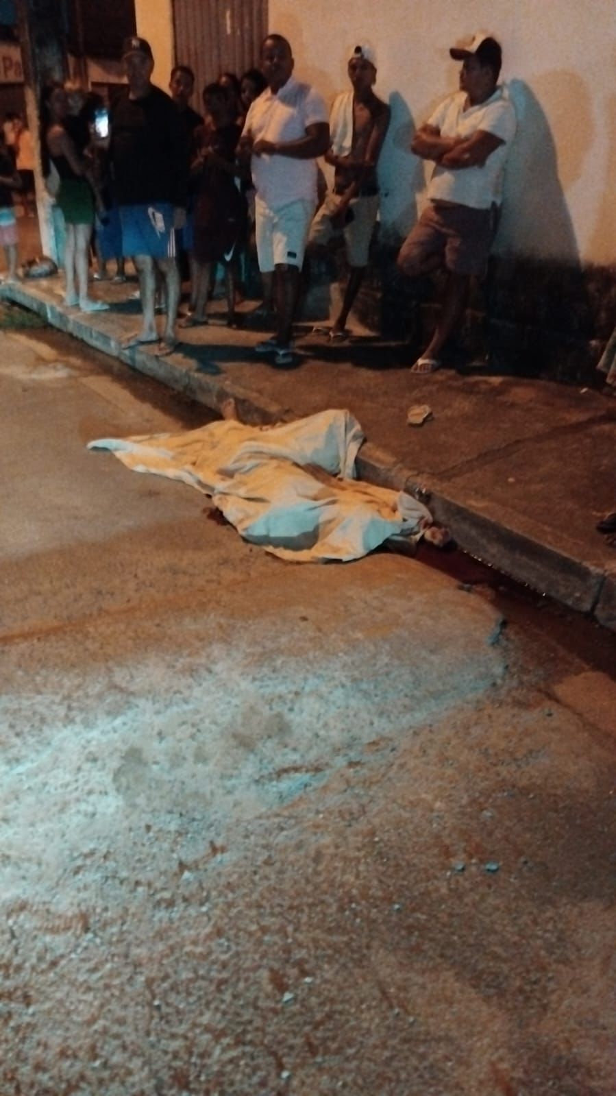 Jovem é assassinado a tiros no bairro Clima Bom, em Maceió