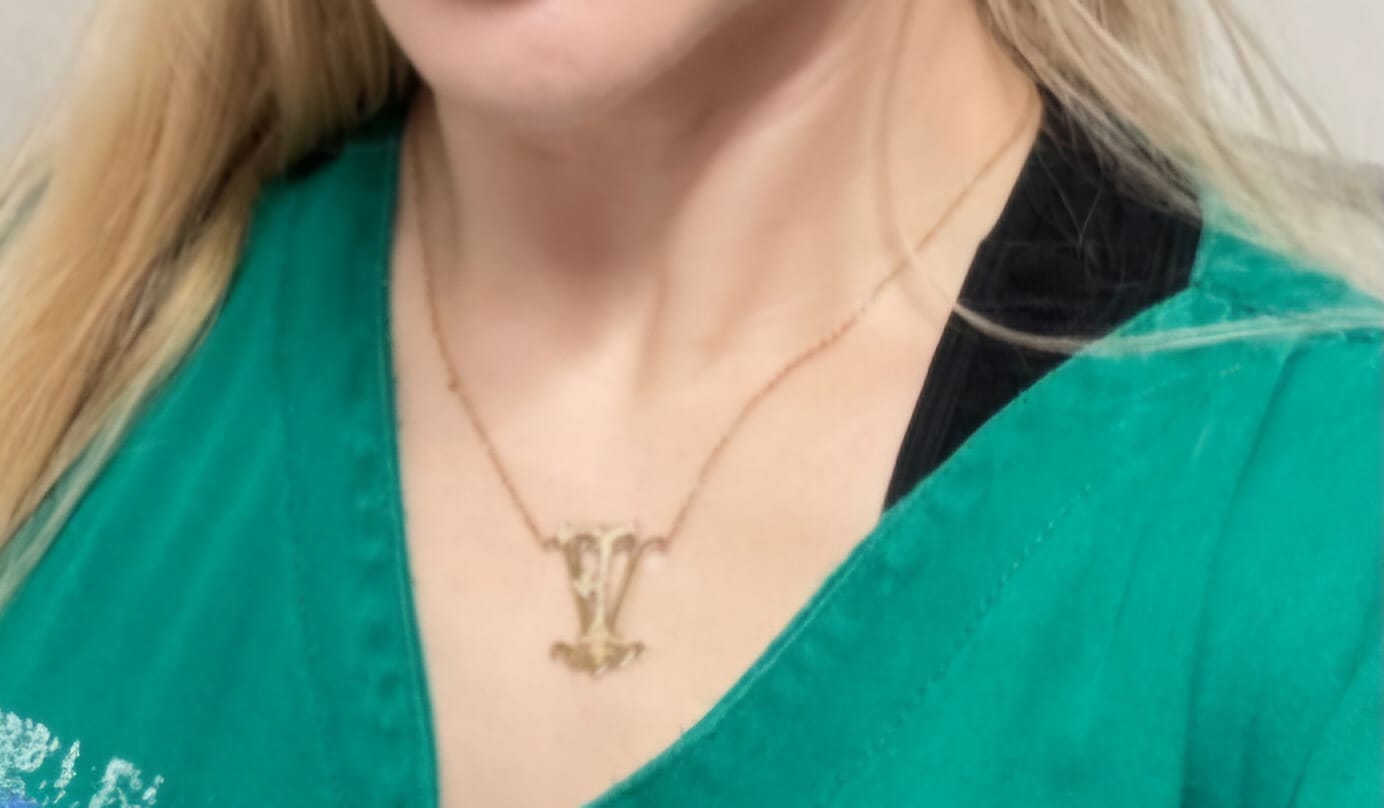 Após furto em apartamento onde vive com o filho, de 8 anos, médica pede ajuda da população e oferece recompensa