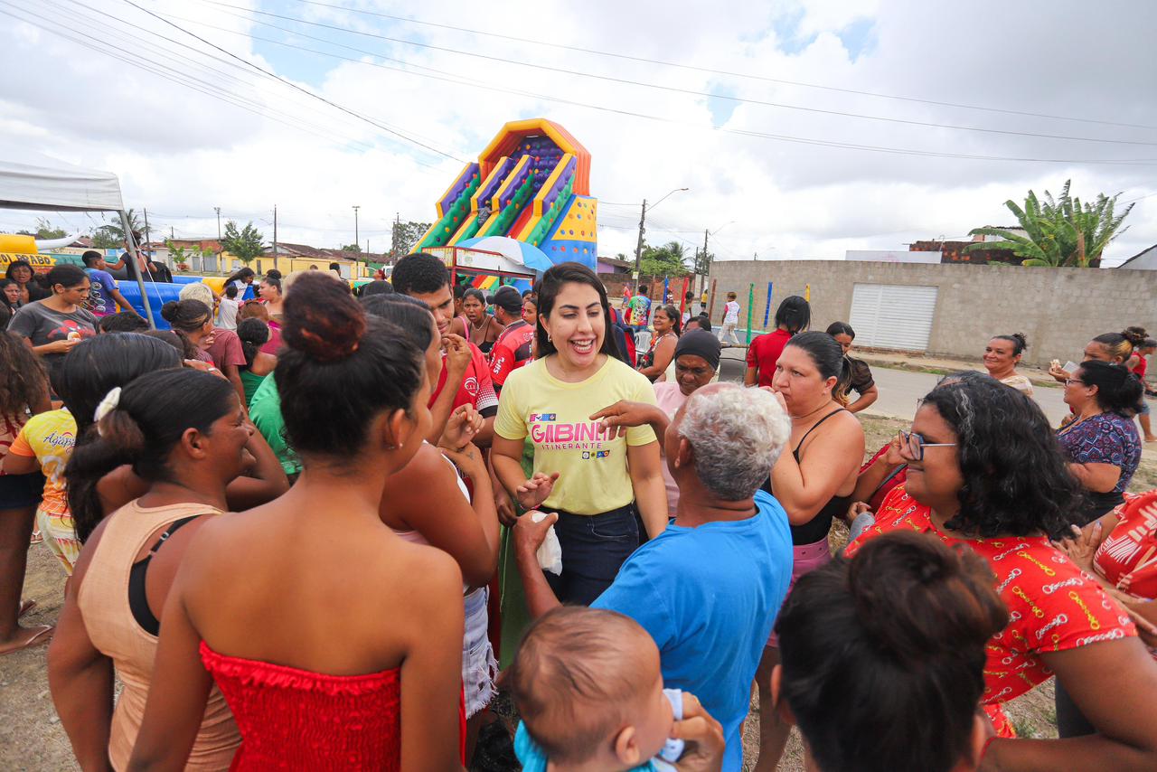 Gabinete Itinerante da Deputada Gabi Gonçalves leva serviços de saúde e autocuidado a Rio Largo.