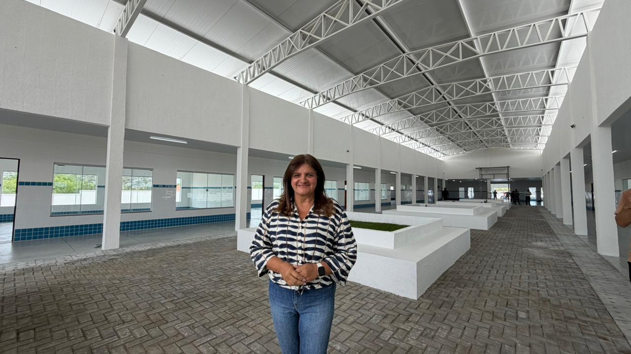 Prefeita Ziane Costa divulga evolução das obras na Escola Manoel Menezes e destaca o “antes e depois” da unidade