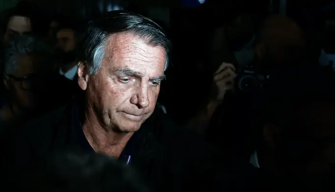 Políticos de direita em Alagoas criticam transferência de Bolsonaro para presídio da Papudinha; confira