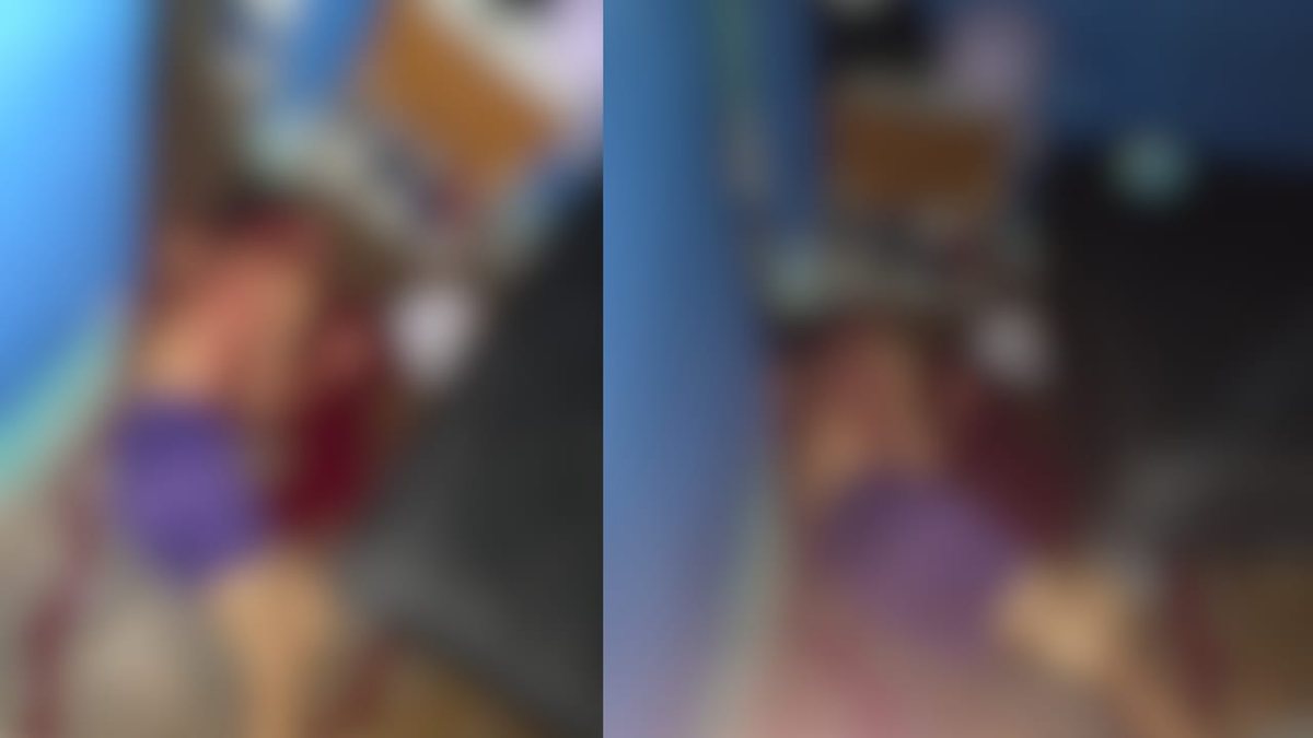 Homem é morto a facadas após dupla invadir residência no Jacintinho