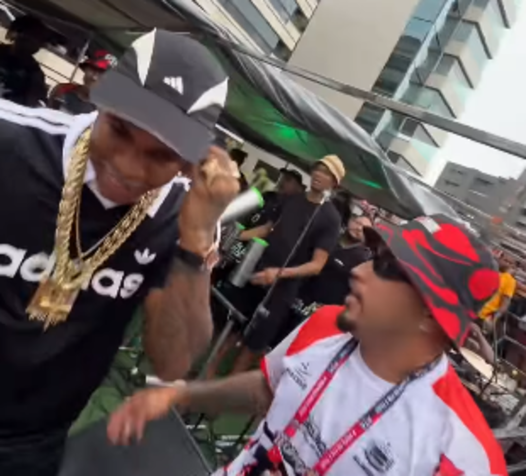 Bloco do PTK arrasta multidão e lota a orla de Maceió