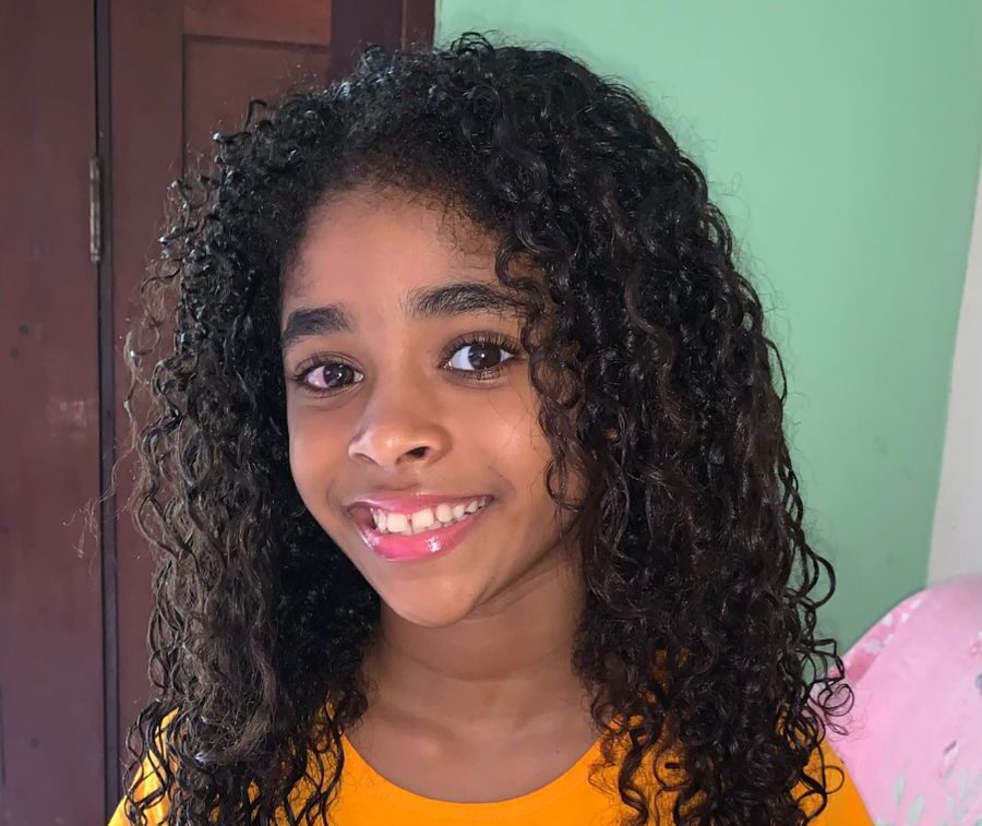 Família procura por adolescente que desapareceu após sair da escola; entenda