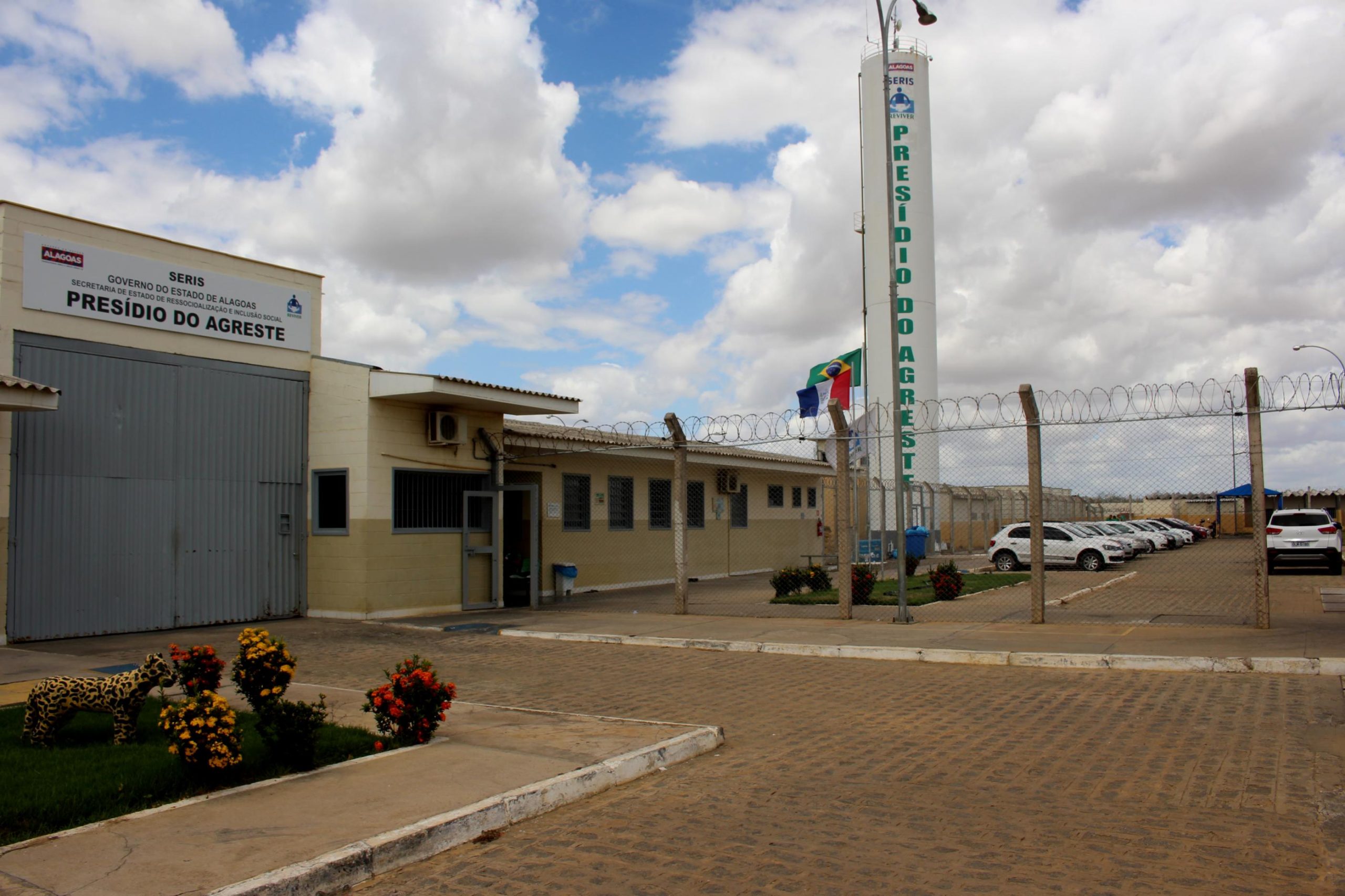 Ex-detento é executado a tiros ao deixar o Presídio do Agreste após receber alvará de soltura