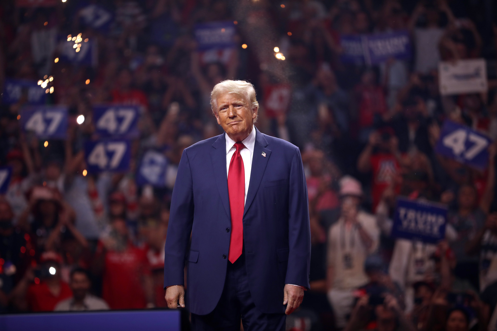 Homem é morto pelo Serviço Secreto ao invadir resort de Donald Trump