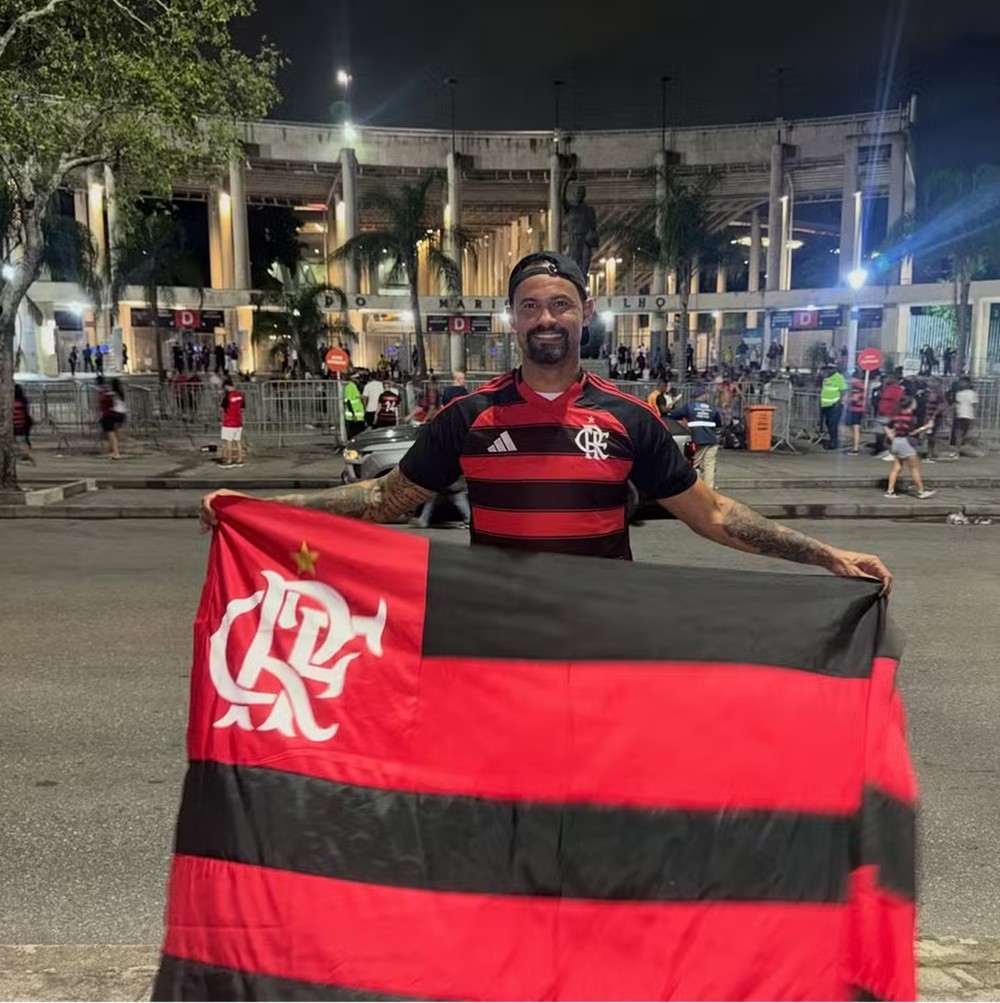 Defesa do goleiro Bruno orienta que ele não se apresente à Justiça após ordem de prisão