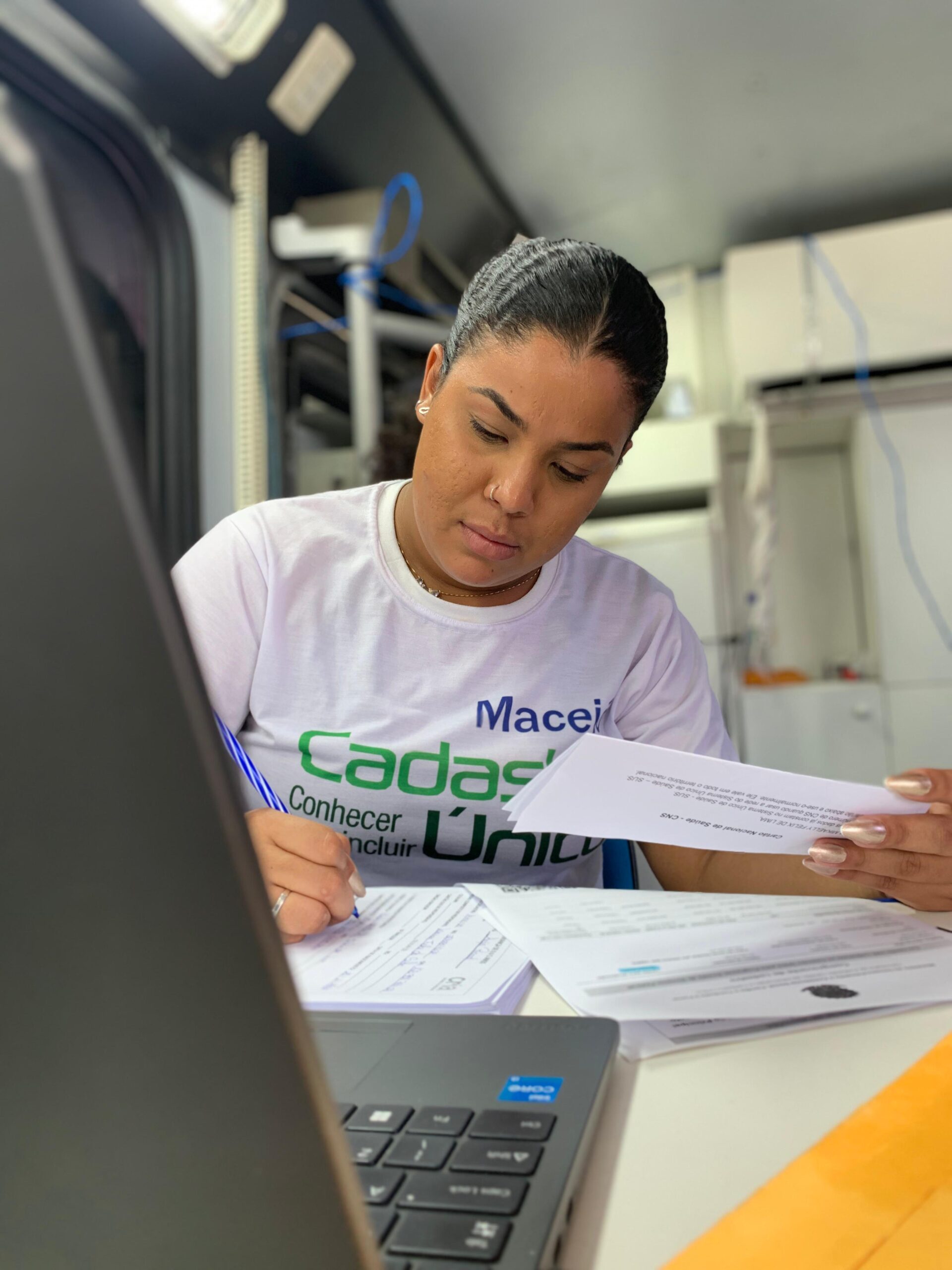 Mutirão do Cadastro Único percorre bairros de Maceió com serviços gratuitos