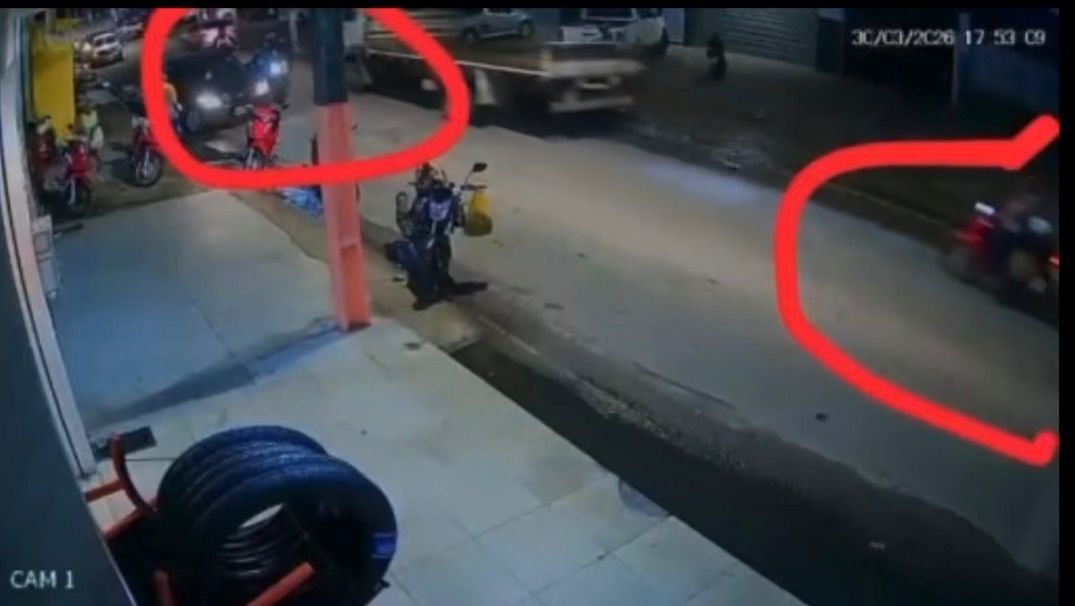 Ciclista morre após bater em moto e ser atropelada por caminhão em Arapiraca