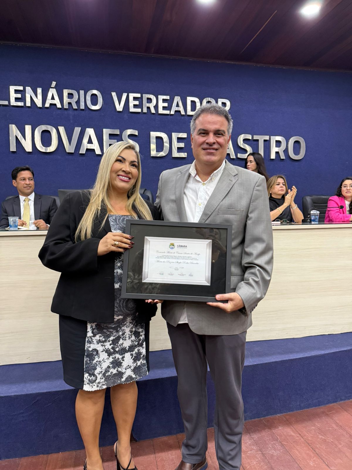 Samyr Malta homenageia Sheyla Rocha em sessão solene na Câmara