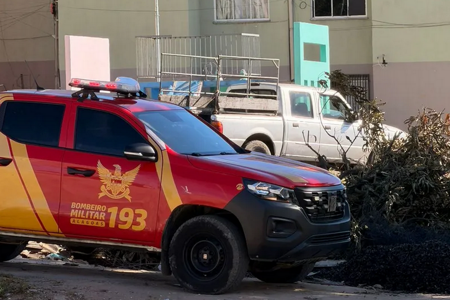 Pescador desaparece após pular de embarcação na Lagoa Mundaú