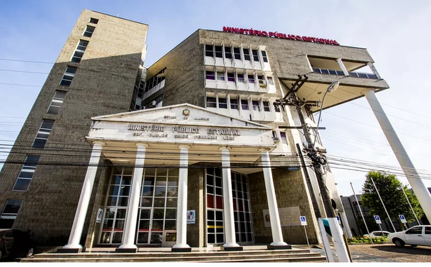 Homem é condenado a mais de 51 anos de prisão por abusar das duas enteadas em Coruripe