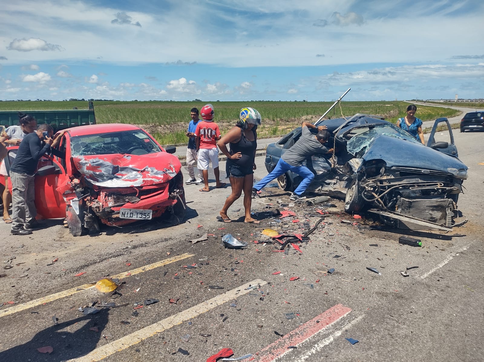 Colisão entre veículos deixa cinco feridos no Benedito Bentes, em Maceió