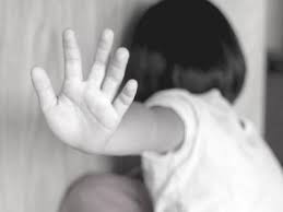 Médico de 76 anos é preso após abusar neta de apenas 04 anos 