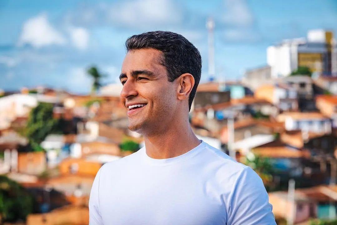 Prefeito JHC entrega mais de 150 novos ônibus e revoluciona transporte público em Maceió