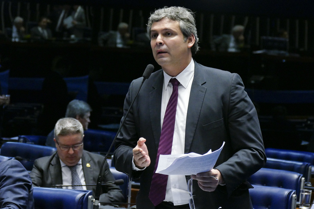 Lindbergh Farias assume papel na CPMI do INSS e diz não haver provas contra filho de Lula