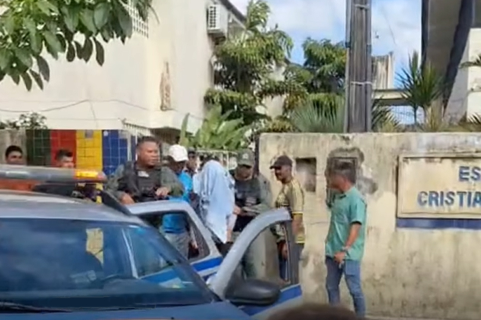Alunas são esfaqueadas em ataque dentro de escola estadual em Pernambuco