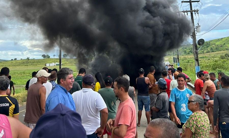 Herança de Renan Filho: moradores fecham pista em protesto contra Verde Alagoas