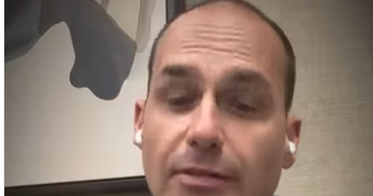 Eduardo reage com ”amém” a cenário de 2027 que pode garantir maioria do STF à família Bolsonaro