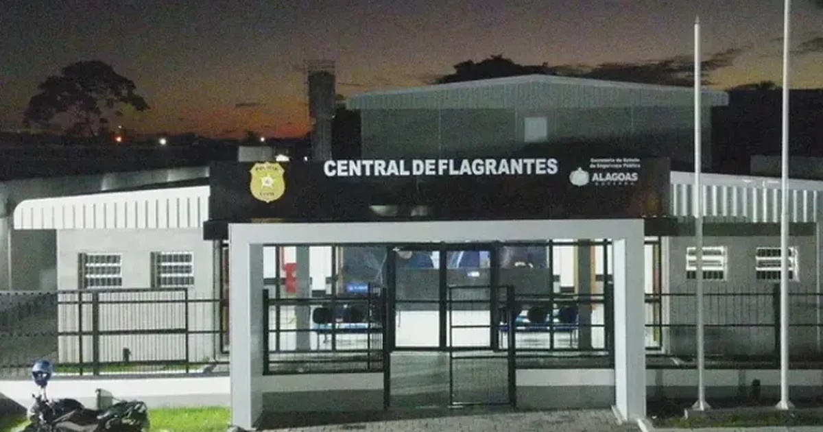 Vizinho leva bebê sem autorização e é preso após polícia encontrar combustível irregular em casa