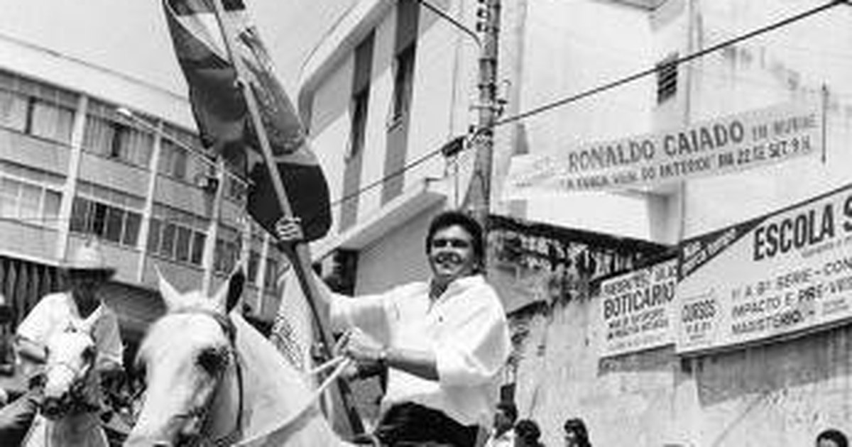 Candidato à presidência, Caiado defendeu jornada de 10 horas e usou profecia de Chico Xavier na eleição de 1989