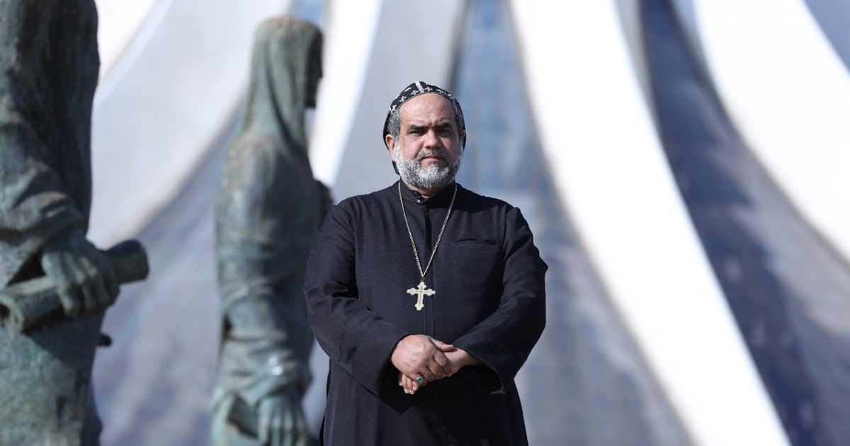 Padre Kelmon defende Bolsonaro e chama prisão de “tragédia nacional” em vídeo