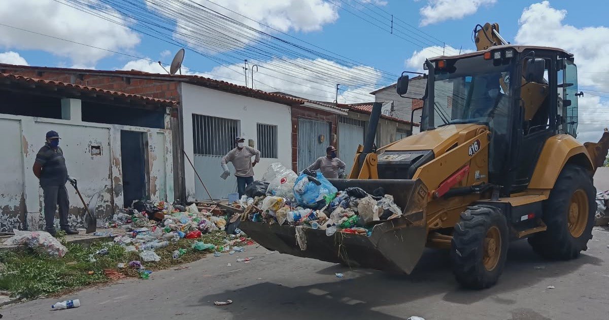 Justiça determina internação compulsória de acumulador e limpeza de imóvel em Delmiro Gouveia