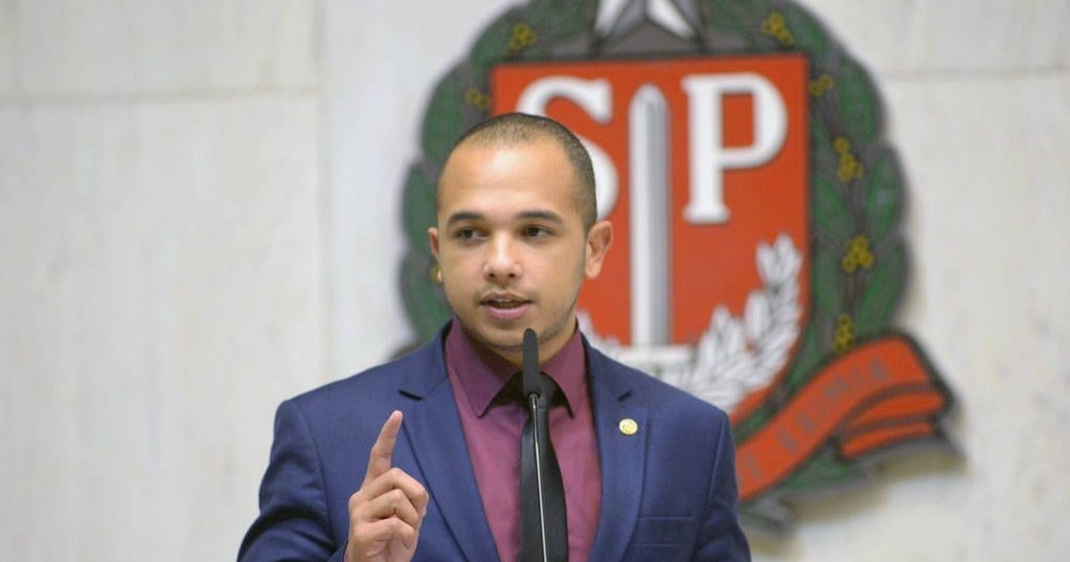 Influenciador vai até universidade propor “debate político” e sai no soco com estudantes