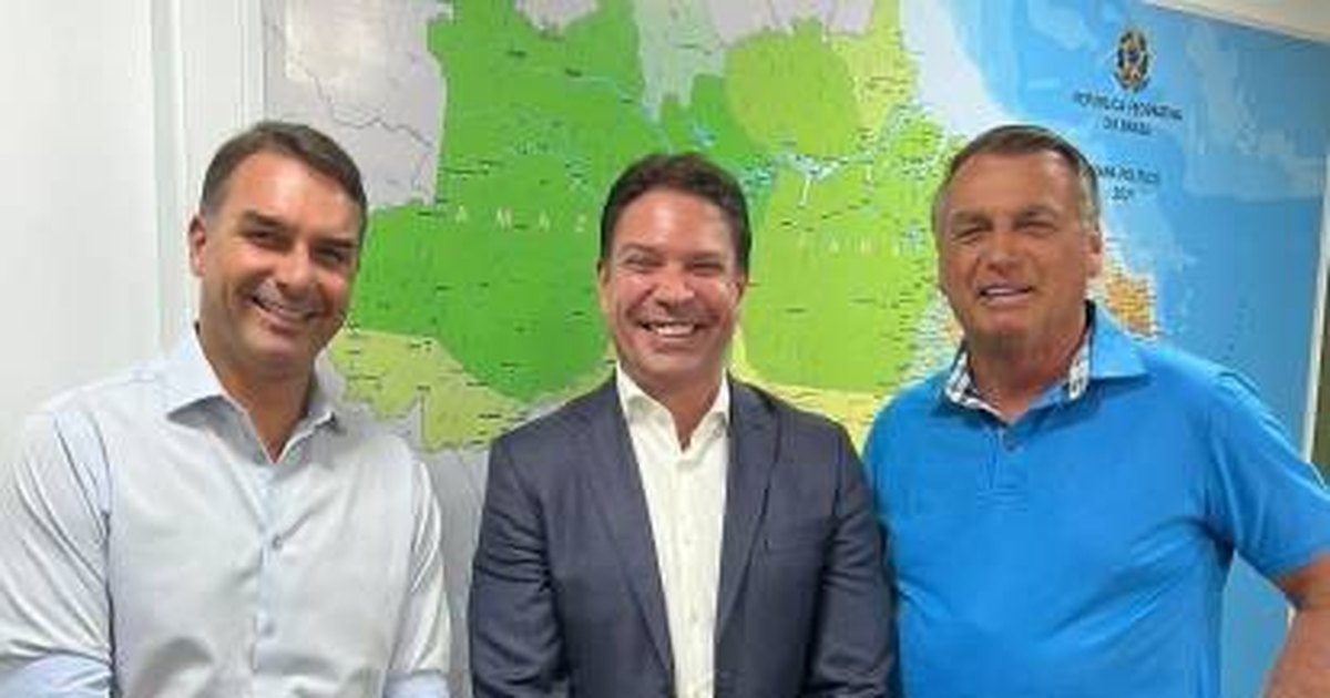 “Perseguição política”, diz Flávio Bolsonaro sobre prisão de Ramagem nos EUA