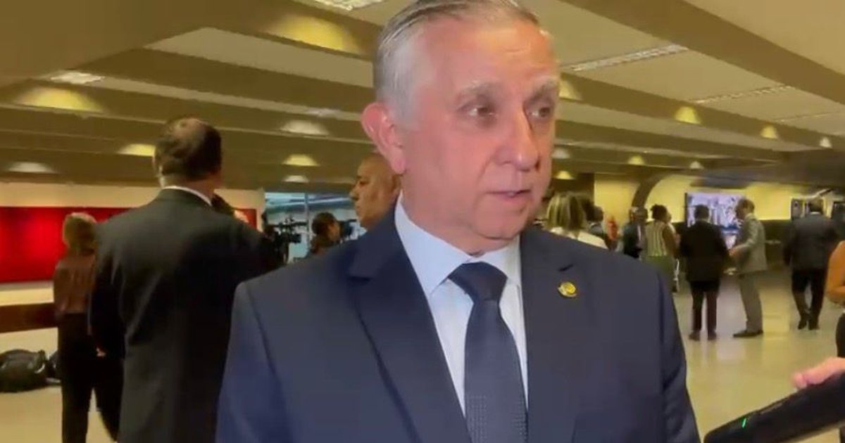 Senador Izalci Lucas diz que sabatina não define voto e aposta em possível rejeição de Messias ao STF