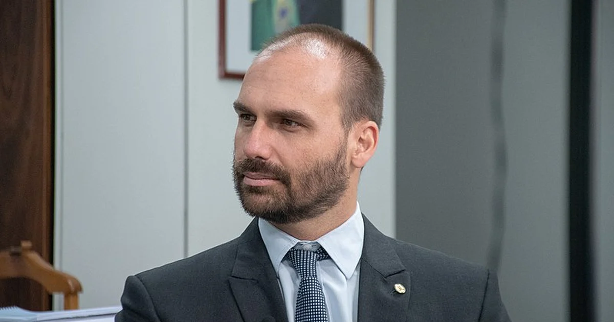 Moraes vota para condenar Eduardo Bolsonaro por difamação contra Tábata Amaral e propõe prisão de um ano