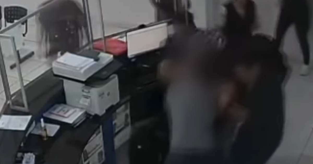 Recepcionista é agredido com capacete dentro de UPA após confusão com entregador